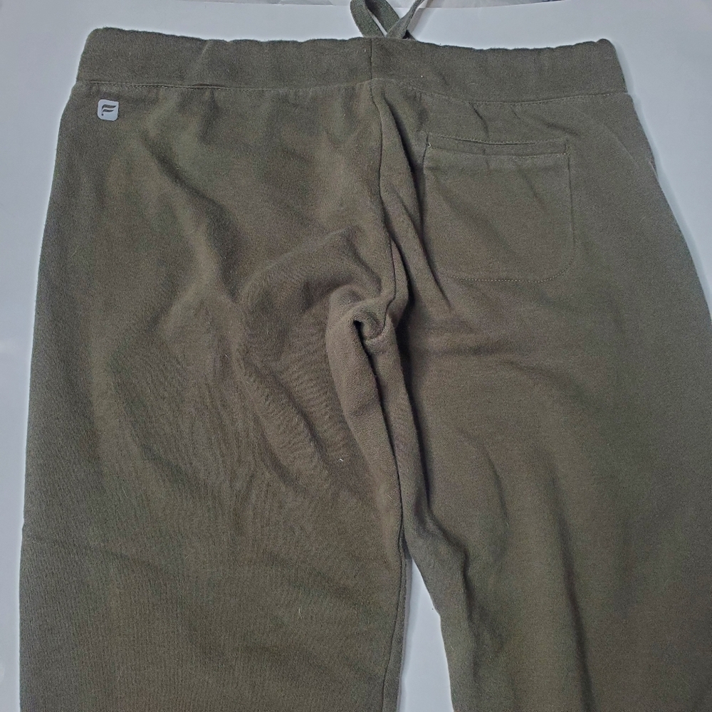 Fabletics || Green Capri Joggers - Picture 5 of 5